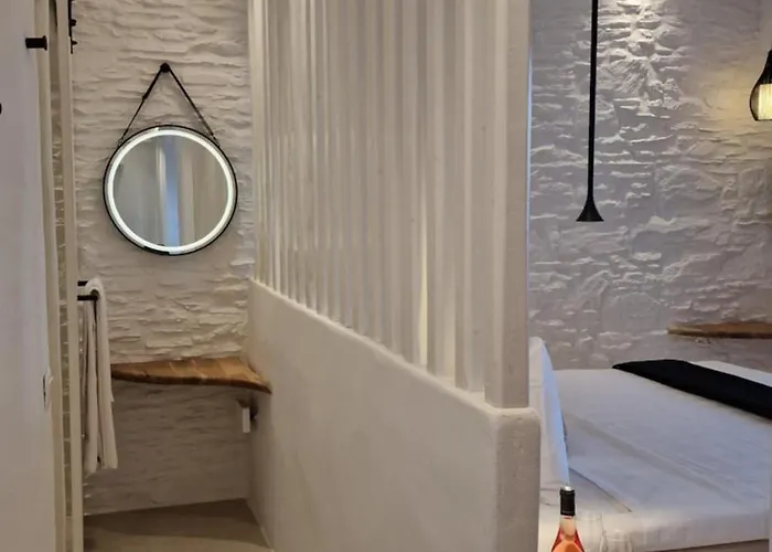 Agada Folegandros & Adults Only Aparthotel