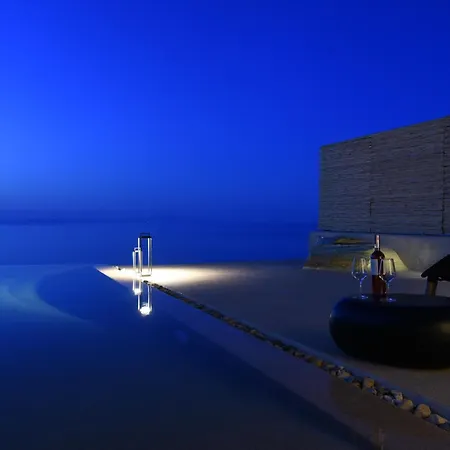 Agada Folegandros & *