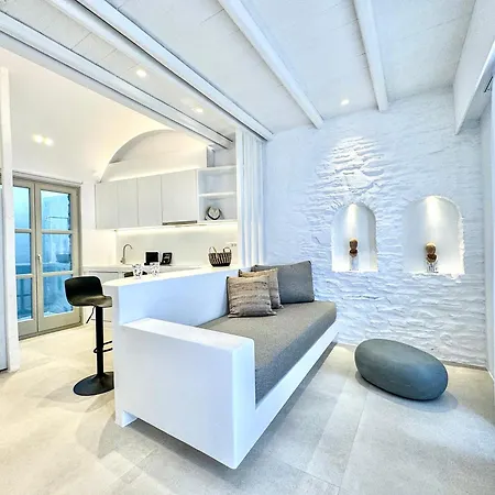 Agada Folegandros & *
